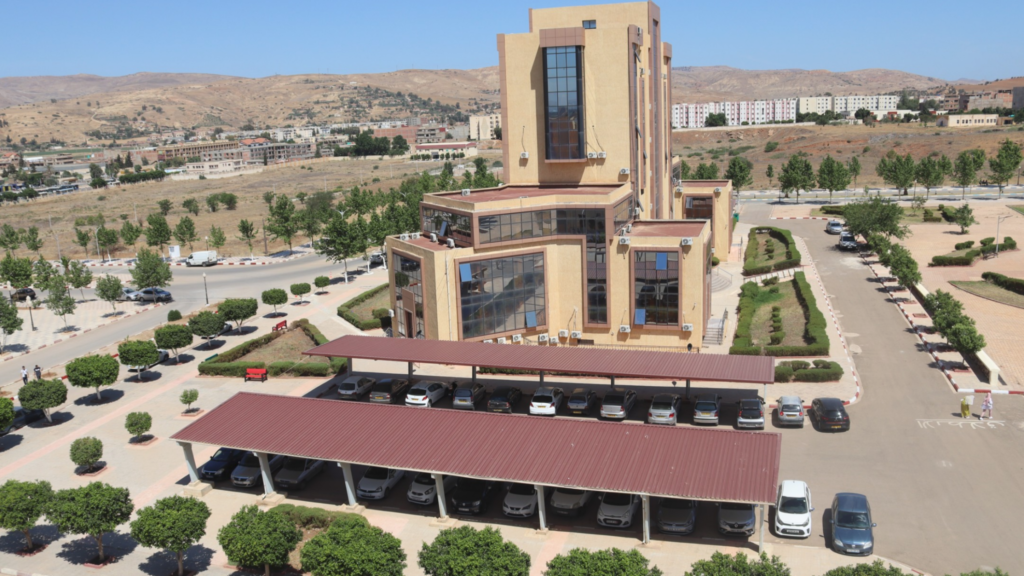 جامعة الشلف: باحثون يطورون نظامًا مبتكرًا لتأمين الاتصالات خلال الأزمات والكوارث